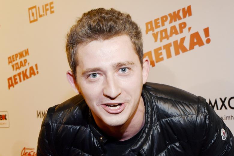 Музыкант и экс-ведущий шоу «Орел и решка» Коля Серга