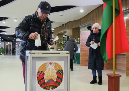Члены избиркомов Белоруссии начали получать угрозы