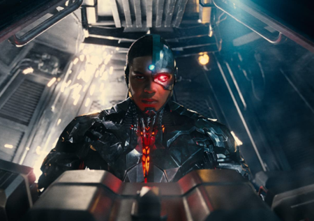 Актёр Фишер обвинил Warner Bros. в попытках его дискредитировать