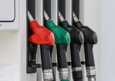 В Вологодской области запретили продавать бензин подросткам по одной причине