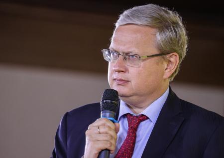 Депутат ГД предложил запретить рейтинговым агентствам работать в России
