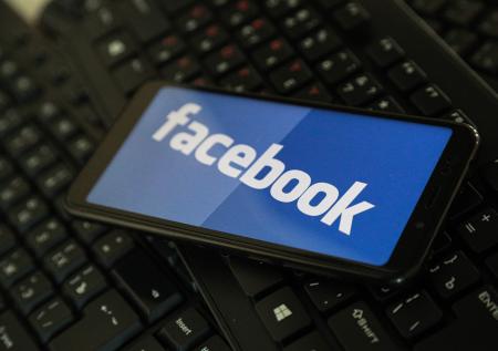 Интернет-омбудсмен не поддержал блокировку Facebook в России