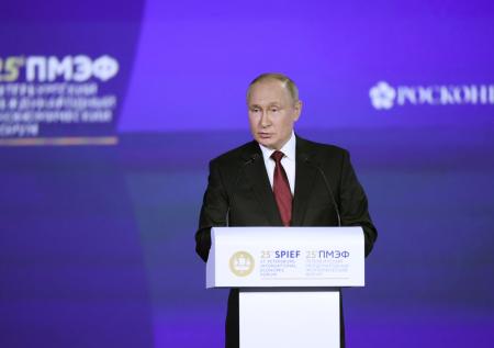 Путин рассказал, кому стыдно быть русским