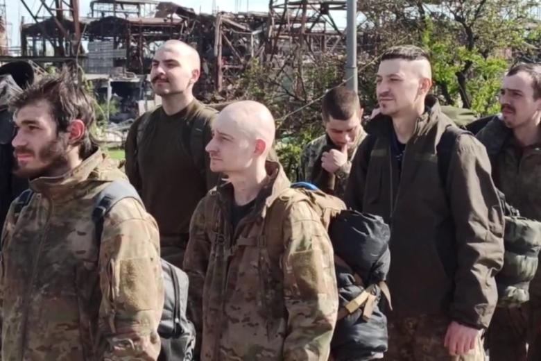 Сдавшиеся в плен украинские военнослужащие