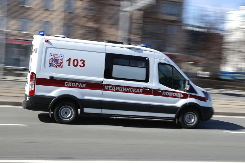 Автомобиль скорой помощи на улице в Москве