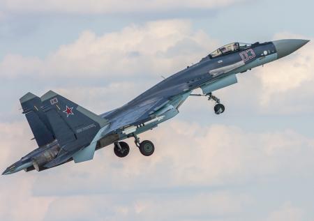 Москва готова к переговорам с Баку по поставкам военной авиации