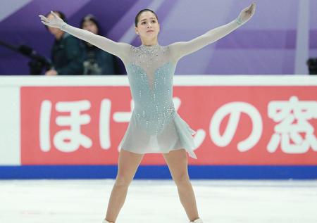 Фигуристка Константинова потеряла бдительность на Гран-при в Москве