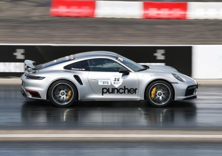 Porsche против Ferrari: самые быстрые суперкары на Unlim 500+