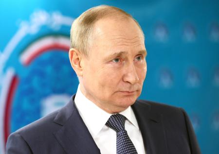 Путин назвал надежную опору в жизни человека