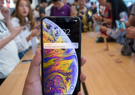 Продажи iPhone XS Max превысили ожидания