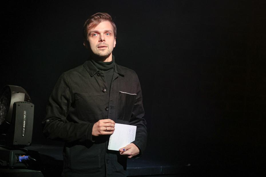 Режиссёр — Сергей Сотников