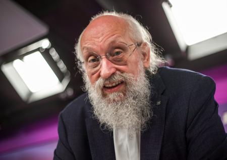«Тоталитарная секта либералов»: Вассерман о блокировке «Википедии»