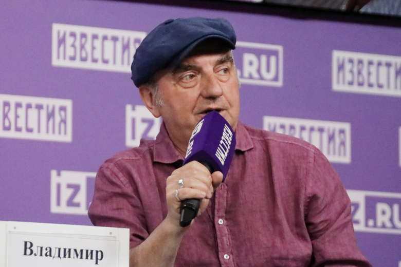Солист группы «Чайф» Владимир Шахрин