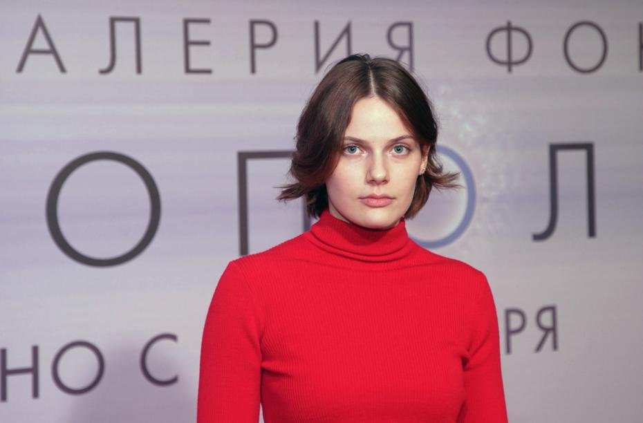 Певица Елизавета Гинзбург на премьере фильма художественного руководителя Александринского театра Валерия Фокина «Петрополис»
