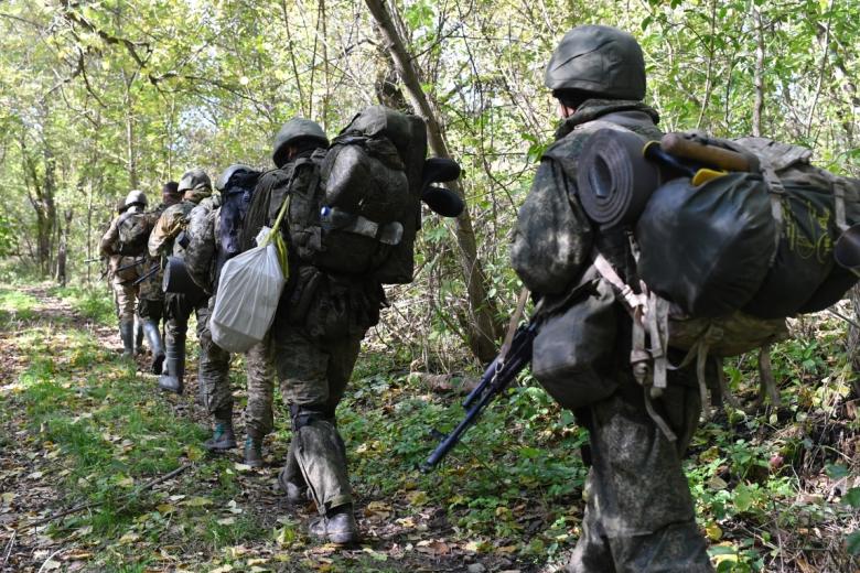 Разведчики ЧВК «Вагнер» выводят боевые группы на позиции