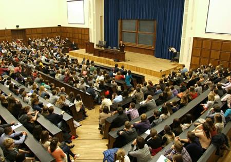 В Минобрнауки рассказали, когда вузы откажутся от дистанционного обучения