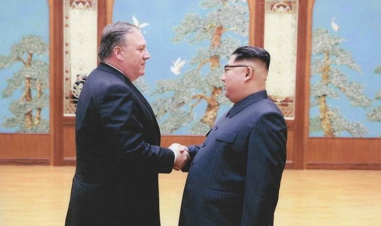 Госсекретарь США Майк Помпео и глава КНДР Ким Чен Ын