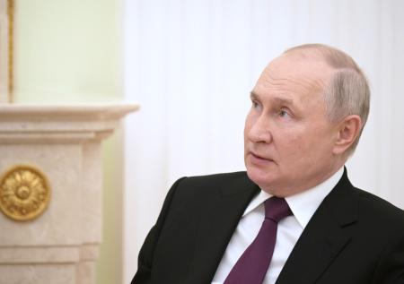 Путин напомнил о соцгарантиях для участников спецоперации