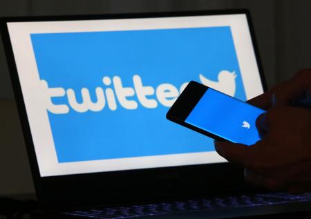 Twitter продолжит помечать недостоверные записи спецзнаком