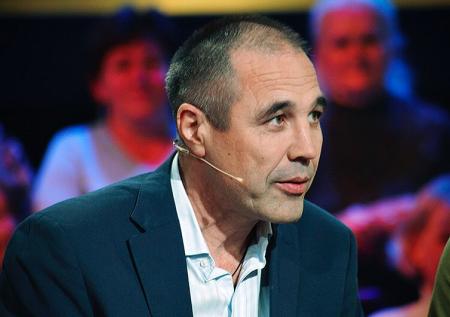 Звезда «Уральских пельменей» поддержал отца Сергия в конфликте с Собчак