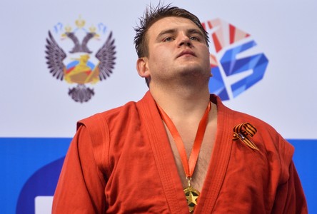 Боец MMA Сидельников: Уайт повёл себя некрасиво по отношению к Нганну