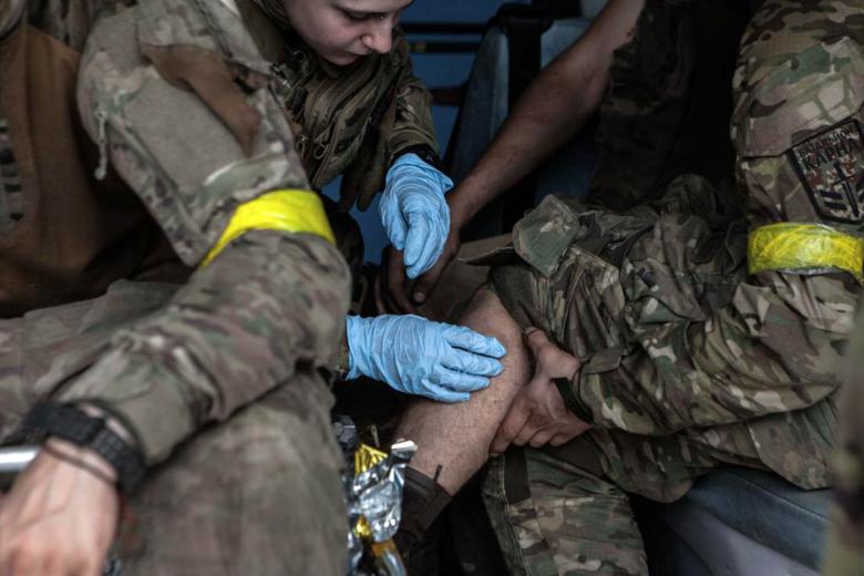 Военнослужащие Вооруженных сил Украины в зоне боевых действий