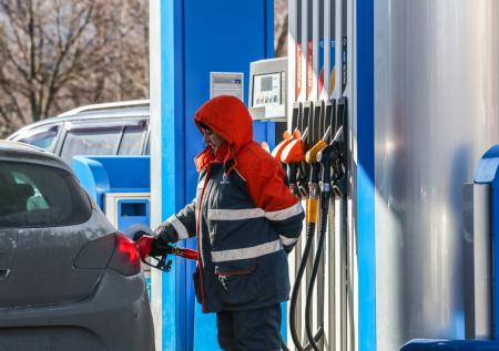 «Удары ВСУ по базам и НПЗ в РФ могут вызвать дефицит бензина и взлет цен»
