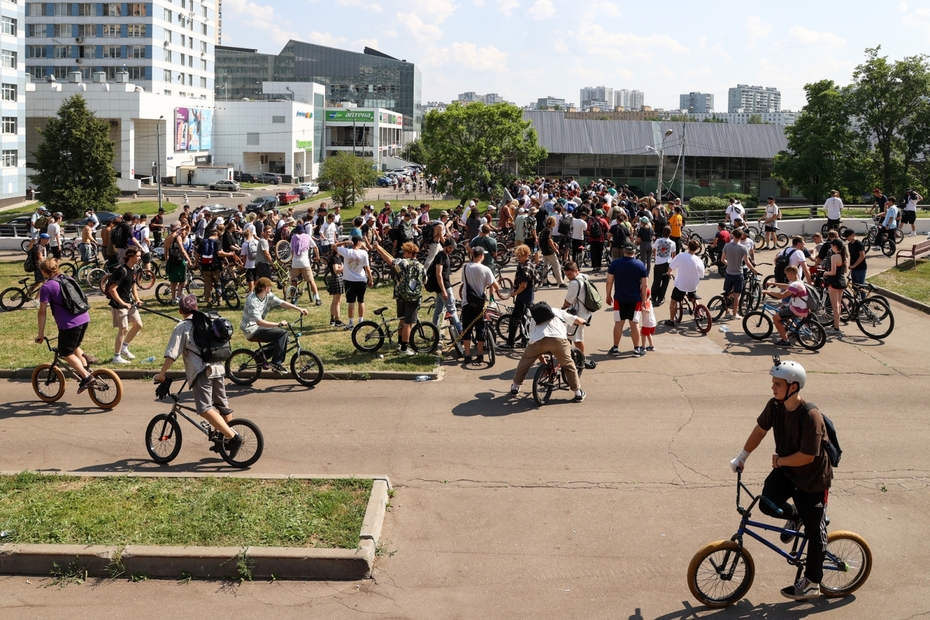На «Волчью стаю» съезжаются райдеры со всей Москвы 