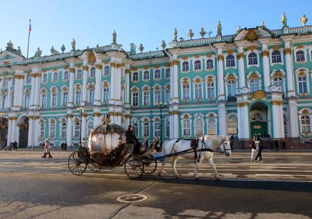 Инфлюенсера из Москвы не пустили в Эрмитаж за внешний вид