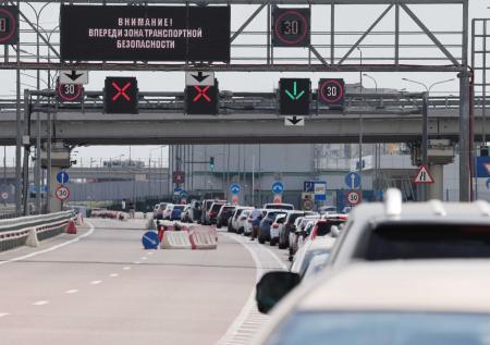 Движение по Крымскому мосту временно перекрыли
