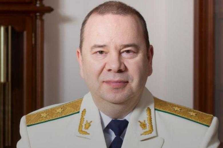 Денис Попов