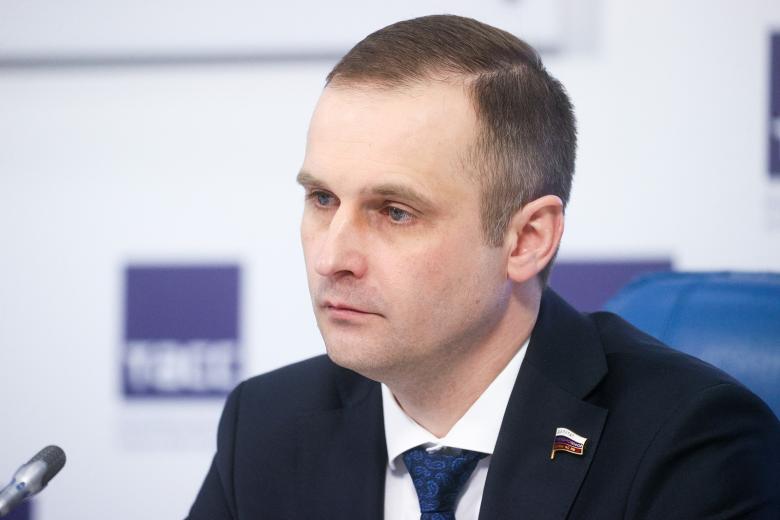 Сергей Леонов