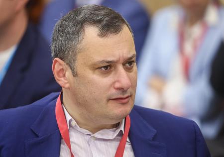 Хинштейн обратился с необычной просьбой к генералу, любящему отдых на Кипре