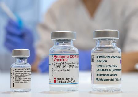 Более 100 шведов требуют выплат за осложнения после прививки от COVID-19