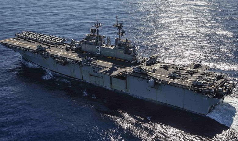 Десантный корабль USS Kearsarge