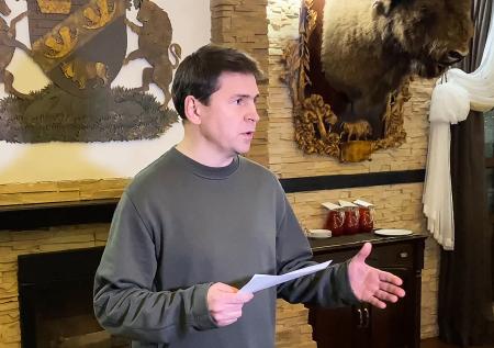Подоляк заявил, что на Киев давили в Европе и требовали пойти на уступки РФ