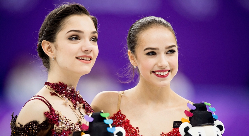 Олимпийские атлетки из России Евгения Медведева и Алина Загитова