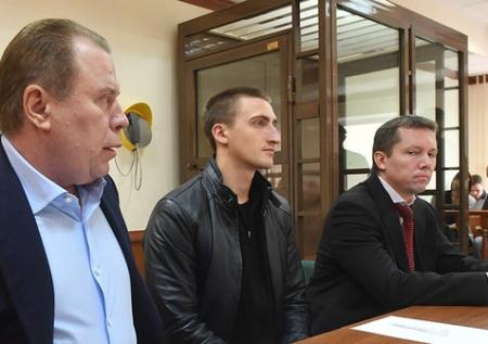 Суд изменил приговор актёру Устинову