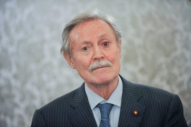 Юрий Соломин