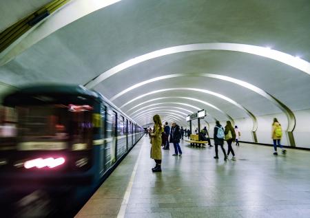 Анонимы «заминировали» все станции метро в Москве и Храм Христа Спасителя