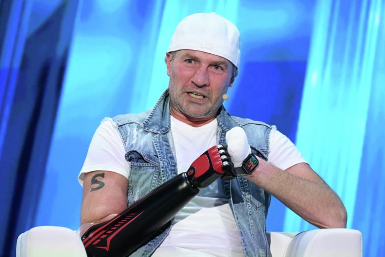 Роман Костомаров