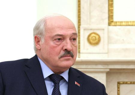 Лукашенко призвал Украину делать шаги для восстановления мира