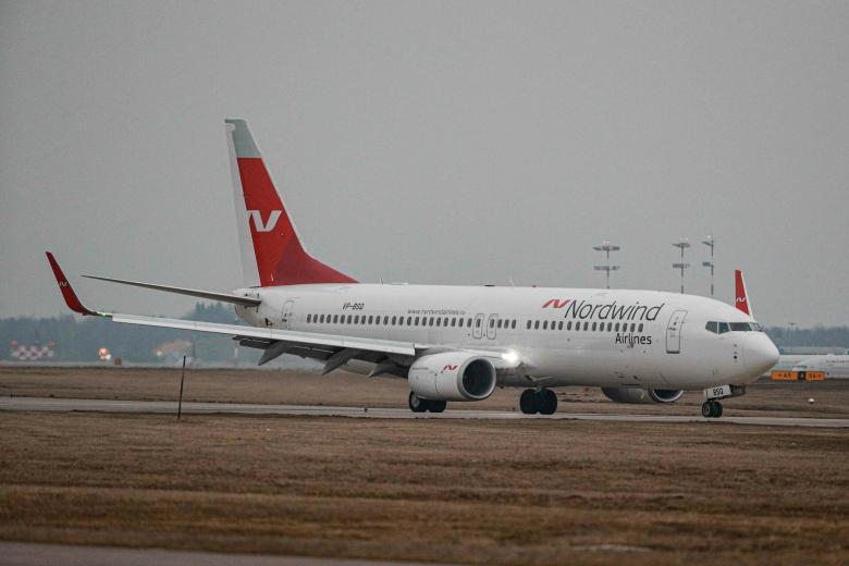 Самолет Boeing 737-8ME авиакомпании Nordwind Airlines в аэропорту Шереметьево