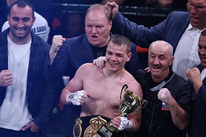 В центре – Владимир Хрюнов и Фёдор Чудинов