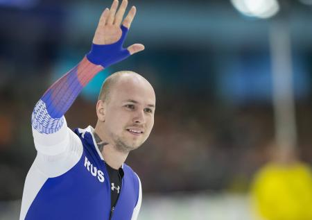 Конькобежец Кулижников победил на дистанции 1000 м на чемпионате Европы
