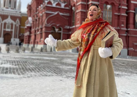 Нетребко отказалась выступать на сцене в маске