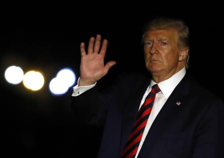 Трамп раскритиковал энергосберегающие лампы