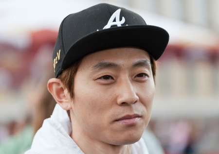 Триумф в России, травля на родине: как живет Виктор Ан после победы в Сочи