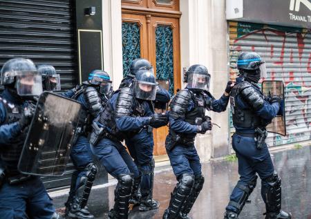 Во Франции задержали националистов за подготовку теракта в масонской ложе