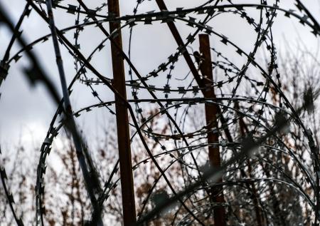 Стало известно, чем сбежавшие заключенные выкопали тоннель под липецкой ИК